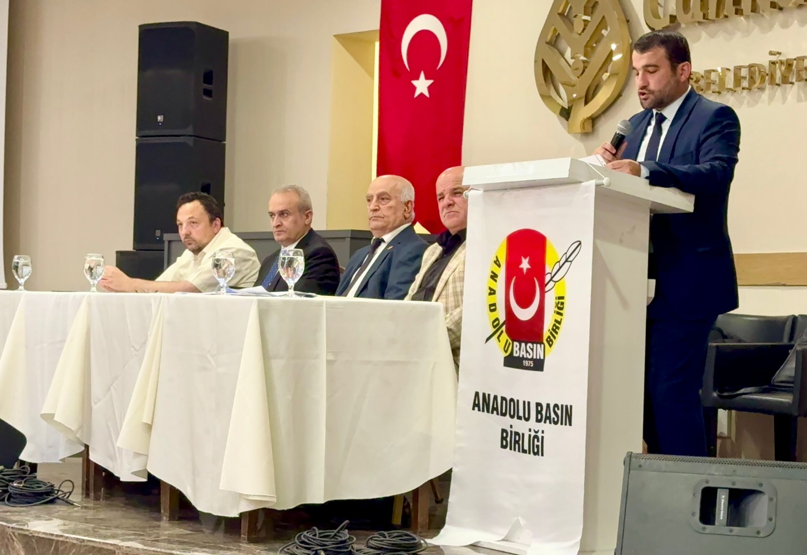 “Mesleği Gazeteci Olan Çoğu Kişinin Basın Kartı Bile Yok Maalesef”