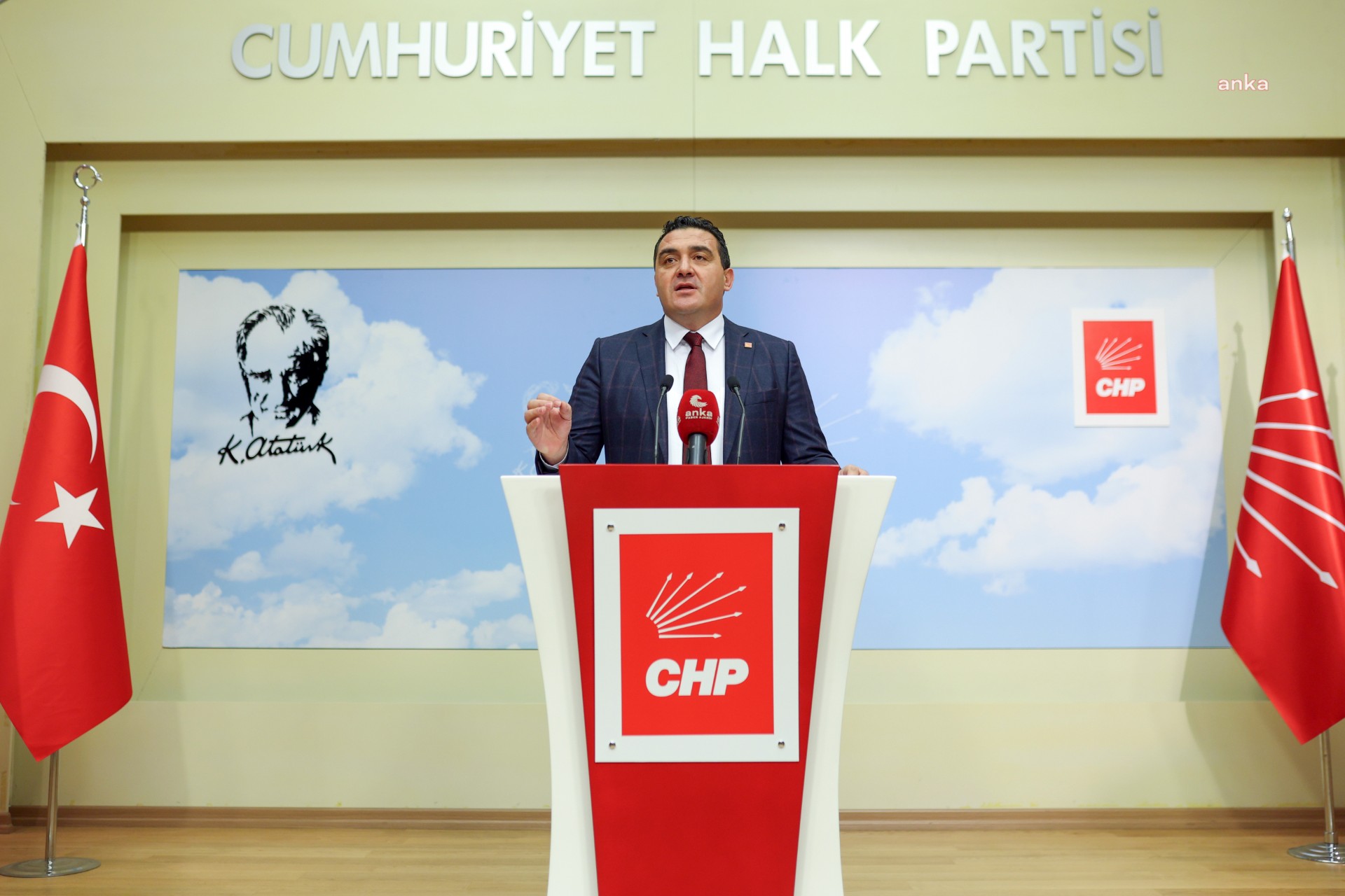 “İletişim Hakkı Bir Lüks Değil, Anayasal Bir Haktır”