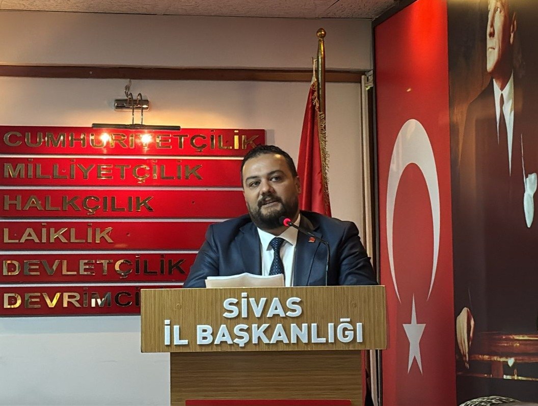 Konk, Adaylığını Açıkladı