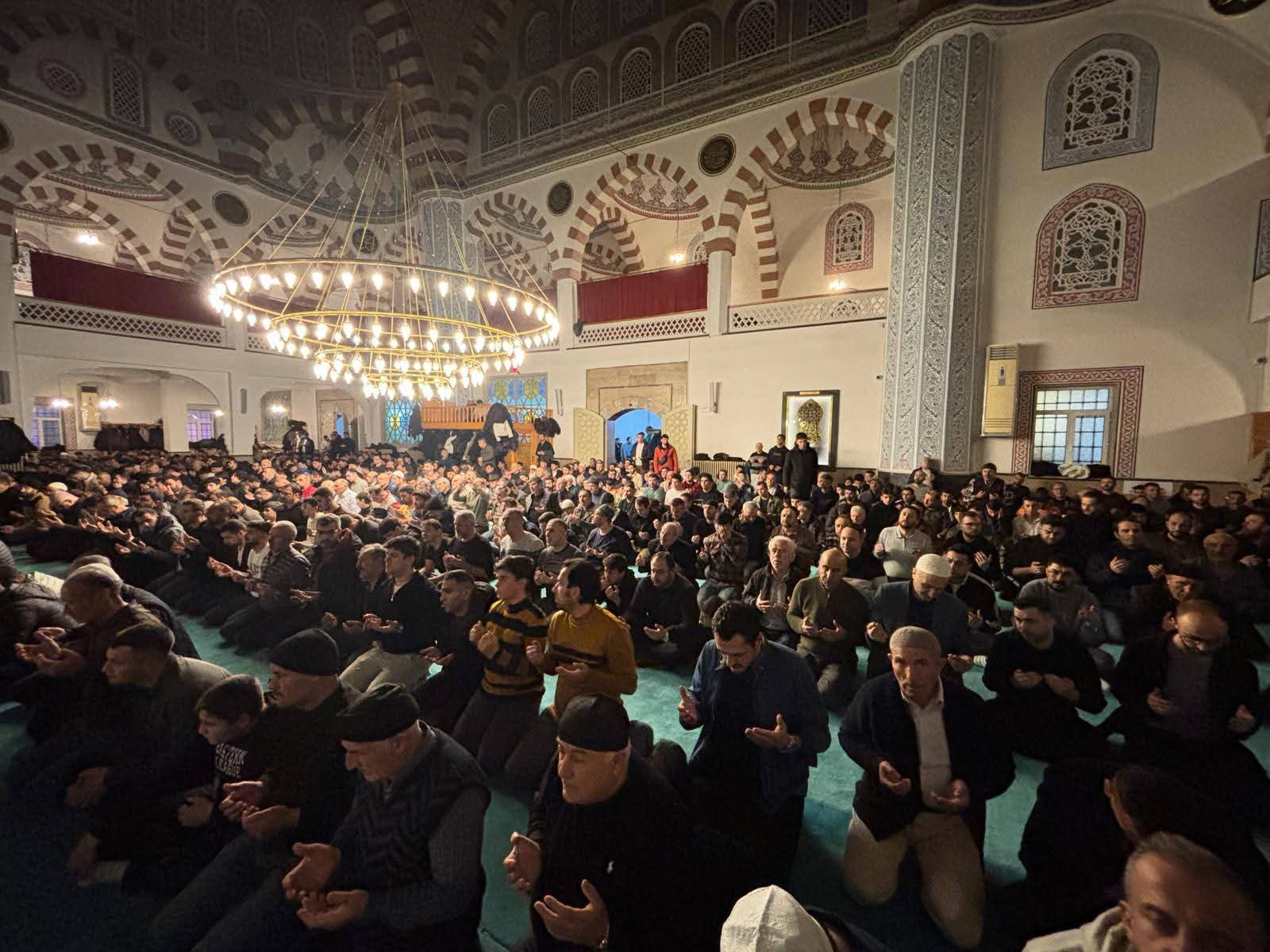 Sivas’ta Kadir Gecesi İdrak Edildi